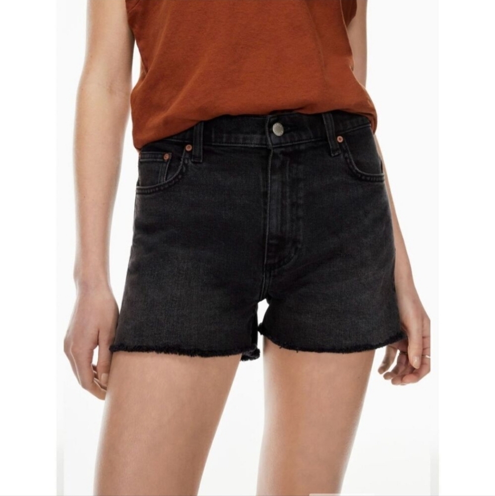 Aritzia Denim Forum  Black The Romy Slim mid thigh short Sz 31